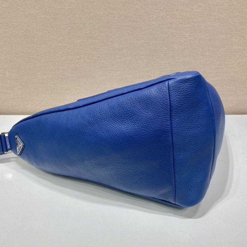 Pra*a triangle pouch